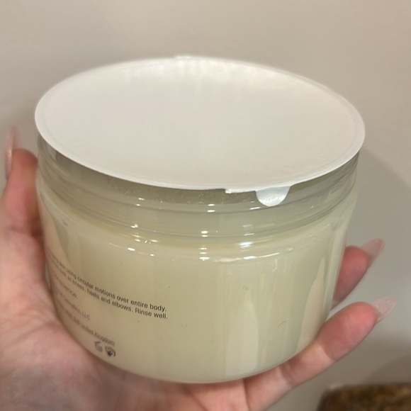 Josie Marian Argan Sugar Balm Body Scrub Vanilla Triple Cream - Picture 4 of 5